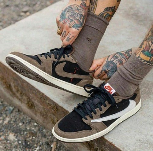 Branded Retro 1 Travis Scott Low Sneakers