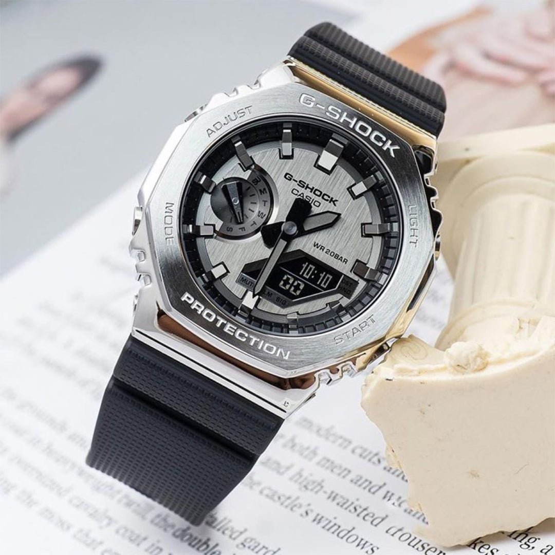 G-SHOCK GM 2100 SILVER BLACK PRIMIUM QUILTY WATCH - Image 6