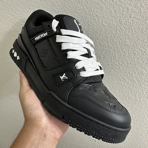 Alternative view of LOUIS VUITTON