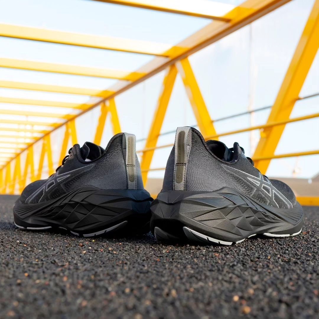 ASICS GEL NOVABLAST - Image 3