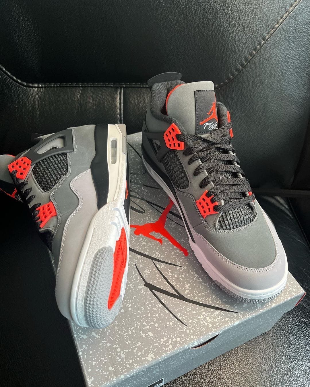 NIKE AIR JORDAN RETRO 4 - Image 5
