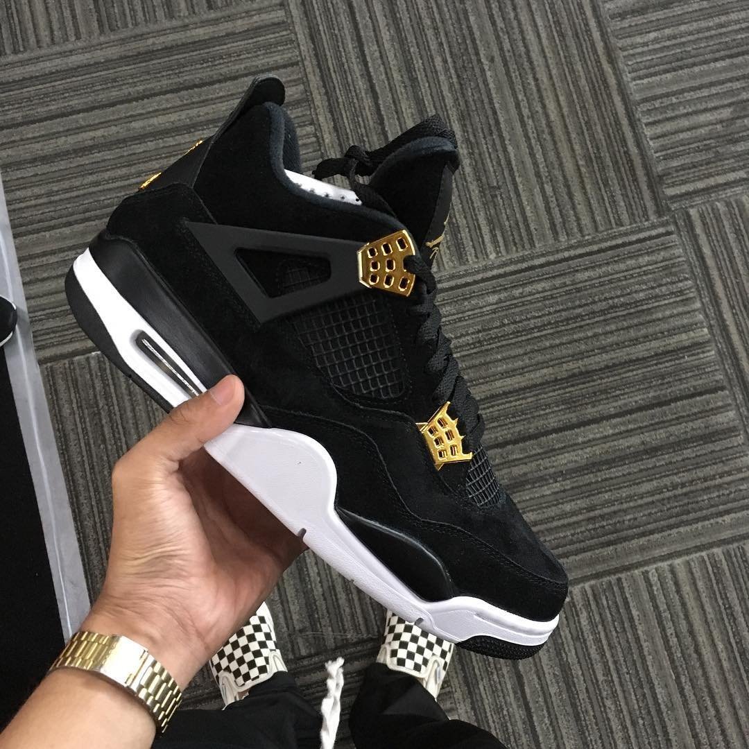 Alternative view of NIKE AIR JORDAN RETRO 4