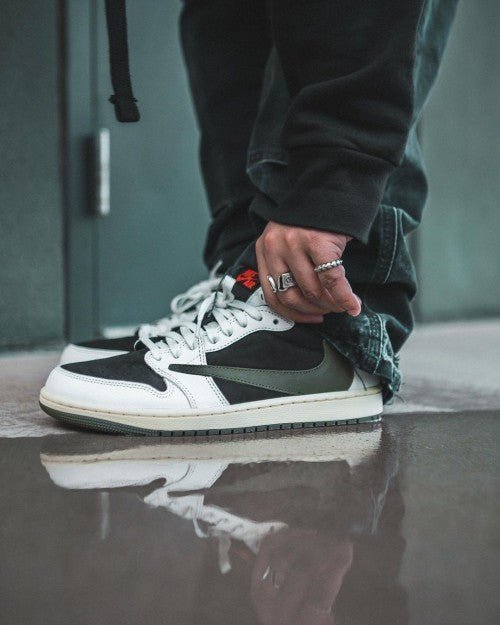 Alternative view of Branded Sneakers Travis Fragment Low Olive Green SEMI UA