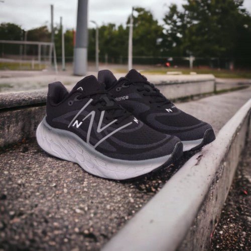 Branded NB fresh foam x More v4 Black White