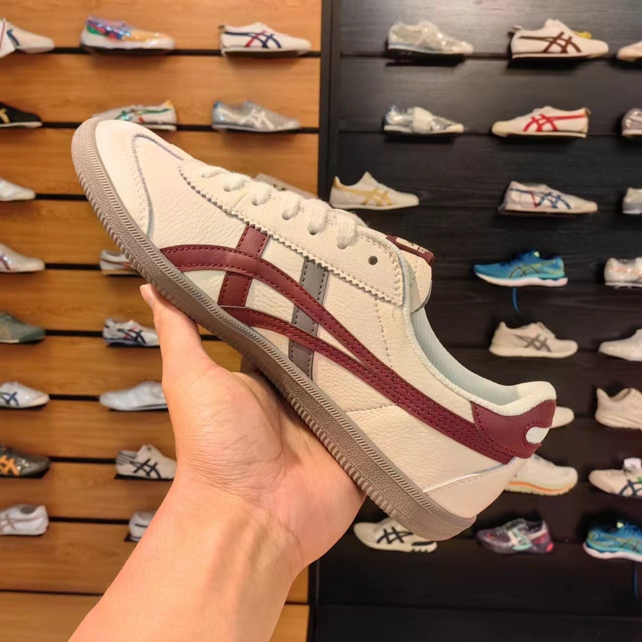 Branded Tiger Sneakers Tokuten Cream Red - Image 3