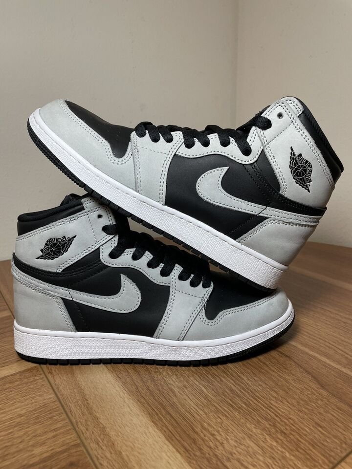 Alternative view of Branded Retro 1 shadow 2.0 with extra laces